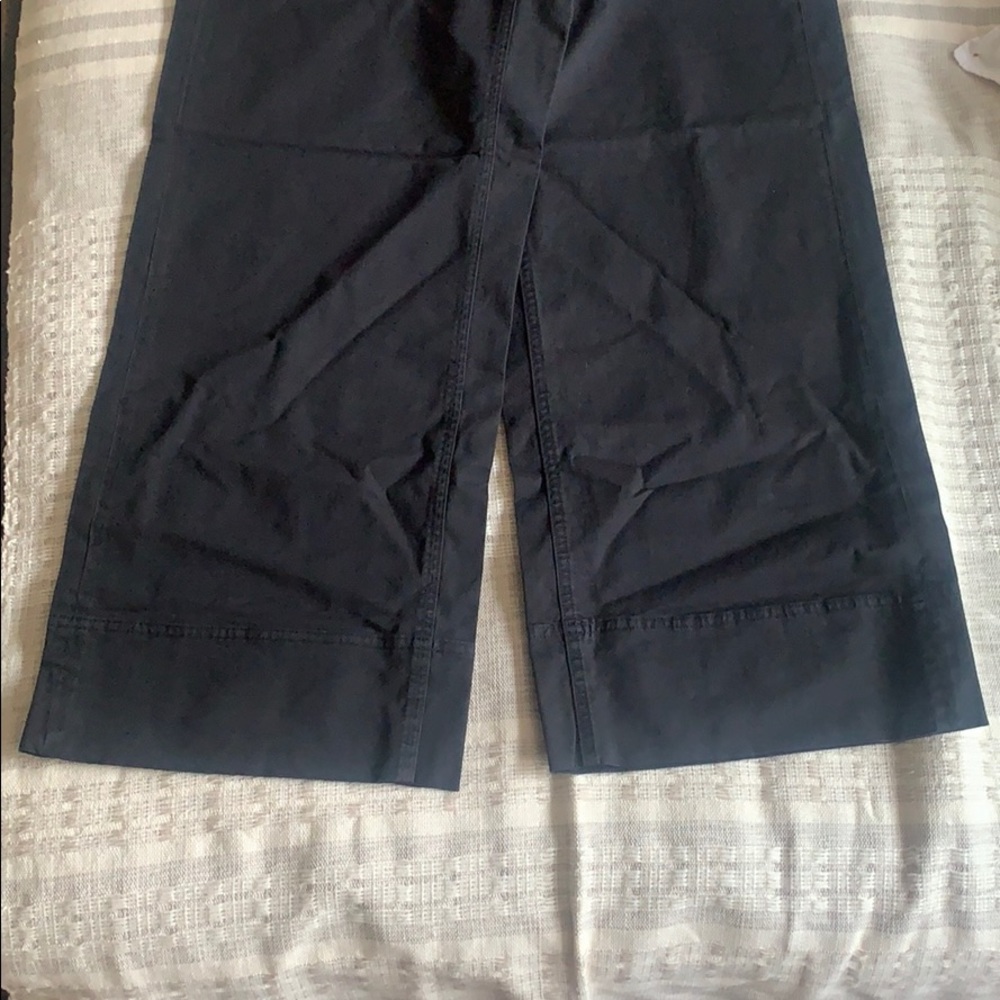 Everlane - Picture 2 of 3